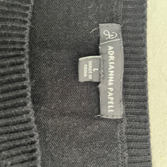 Adrianna Papell size L heart sweater - Picture 9 of 10